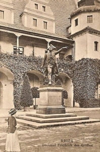 Brzeg pomnik - Reprodukcja 24783