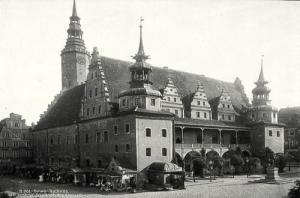 Brzeg Ratusz - Reprodukcja 24794