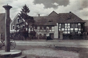Kostomłoty pręgierz - Reprodukcja 24854