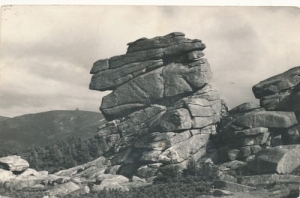 Karkonosze Góry widoki skała  01005