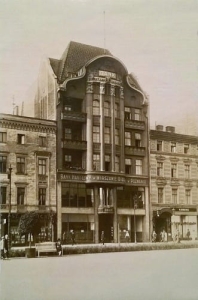 Poznań Pl. Wolności Bank - Reprodukcja 5385